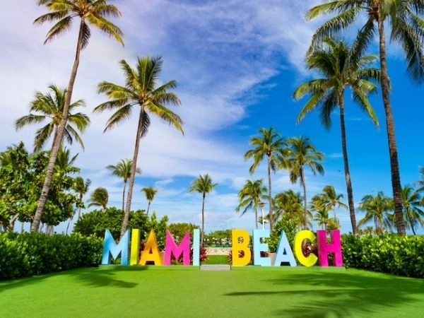 Miami Beach era immersa nei colori