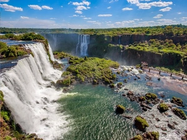 Le Cascate dell’Ignazú, Patrimonio dell’Umanità UNESCO, ma anche una delle meraviglie del mondo