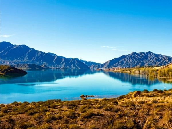 Mendoza tra vigneti, Ande maestose, natura e vino