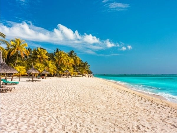 Vacanze alle Mauritius per un turismo extra lusso tra spiagge bianche, acque cristalline