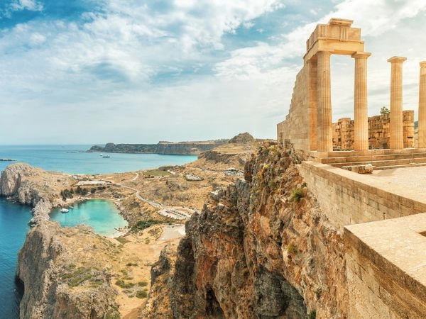 Città di Rodi, un vero museo a cielo aperto, con antiche rovine della Grecia antica