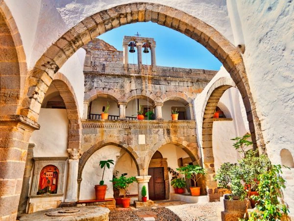 All'interno del monastero di San Giovanni Teologo nell'isola di Patmos, Dodecaneso, Grecia