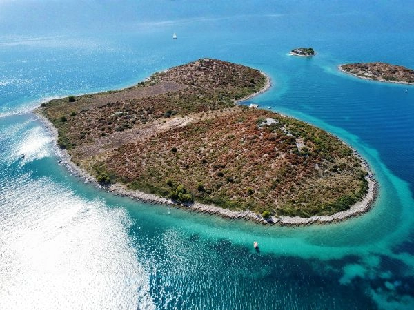 Meta ambita da fidanzati e promessi sposi da tutto il mondo è l'isola di Galesjak