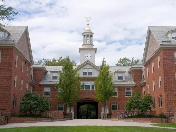 Brown University – la settima istituzione di alta formazione più vecchia in tutti gli Stati Uniti