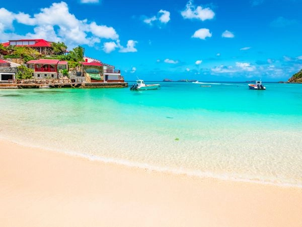 Le sabbie bianche di St. Barth offrono sfondi da cartolina