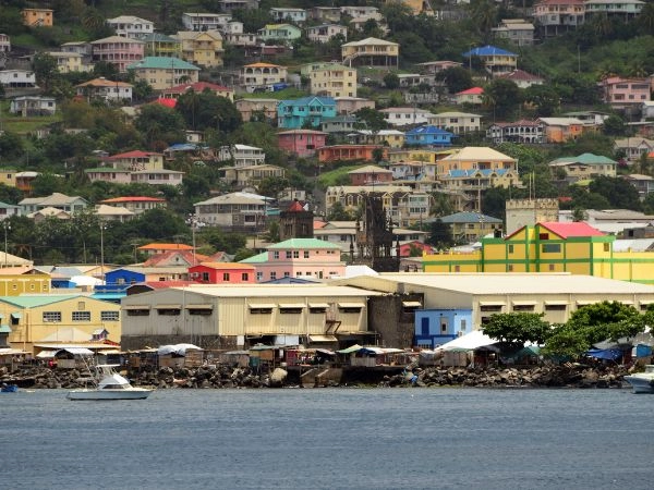 Salta da Bequia a St Vincent con il traghetto veloce locale