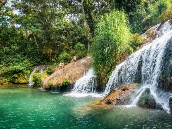 Cascate POCETA DE CRISTAL a El Nicho, Cuba