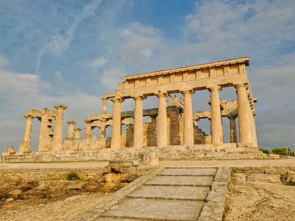 Tempio di Aphaea, presso il santuario di Aphaea, Isola di Egina, Grecia