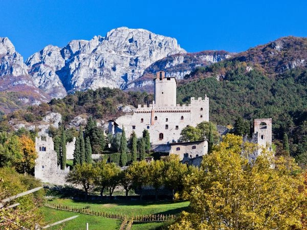 La magia dei castelli del Trentino
