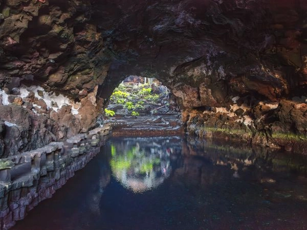 Le grotte di Jameos del Agua sono una delle famose attrazioni di Lanzarote
