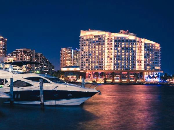 Mandarin Oriental Miami Florida Il perfetto VIP set, qui sfarzo e glamour la fanno da padroni