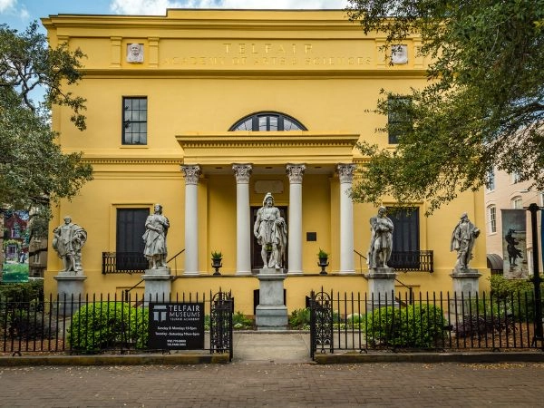 Telfair Academy ospita dal 1886 nelle sue ariose sale una ricca collezione di quadri e sculture