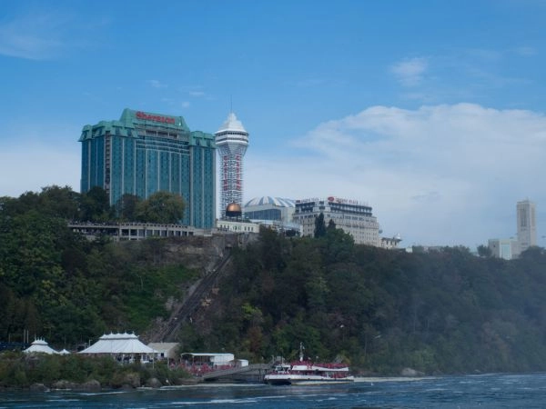 La posizione n. 1 è senza dubbio quella dello Sheraton on the Falls