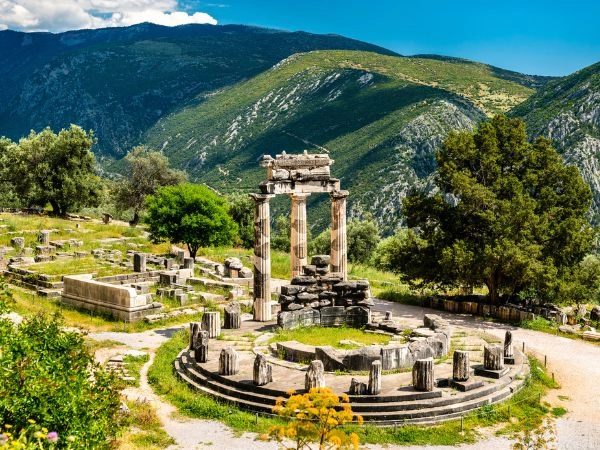 Scoprire Delfi e vivere una vacanza tra storia e archeologia