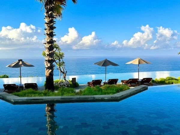 Vivere un soggiorno esclusivo al Six Senses Uluwatu di Bali