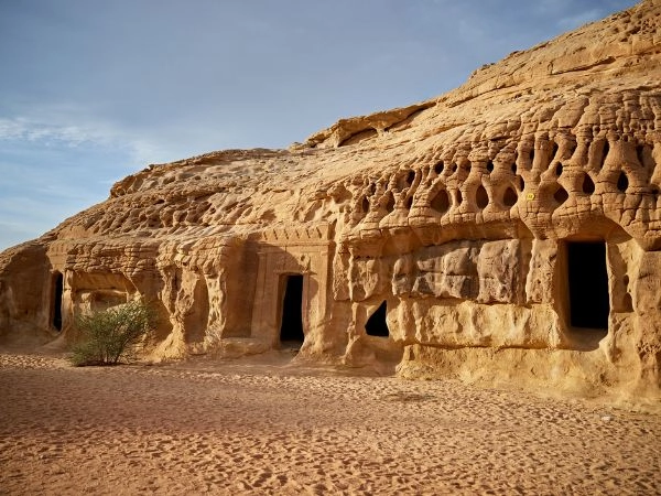 Antica capitale dei Nabatei, Petra, dichiarata Patrimonio della Umanità dall’UNESCO e accessibile solo attraverso il Siq