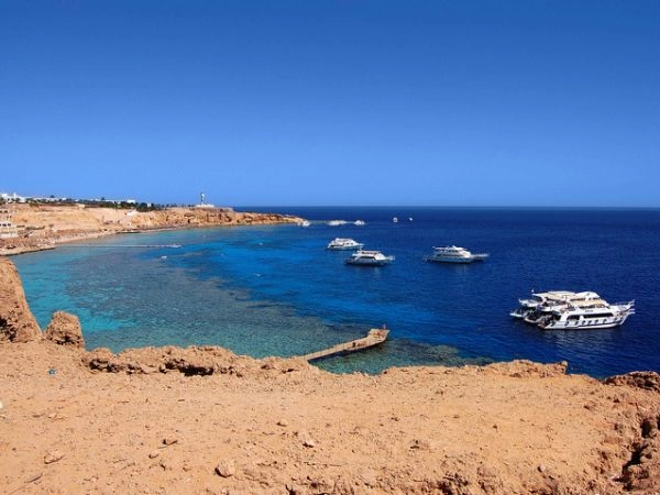 Spiaggia di Ras Um Sid, ideale per gli amanti dello snorkeling e delle immersioni