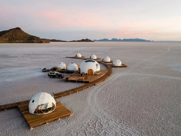 Il Kachi Lodge è un glamping resort situato nel Salar de Uyuni