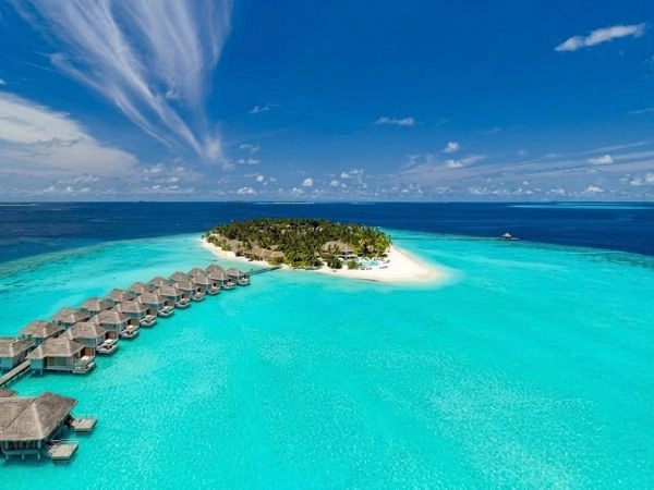 Il resort Baglioni Resort Maldive si trova sull’isola privata di Maagau
