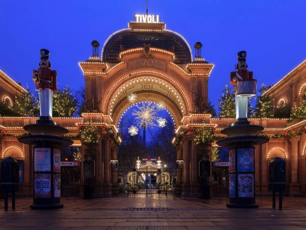 visitare il parco Tivoli di Copenhagen