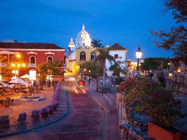 Scoprire Cartagena, la città coloniale sulla costa caraibica della Colombia