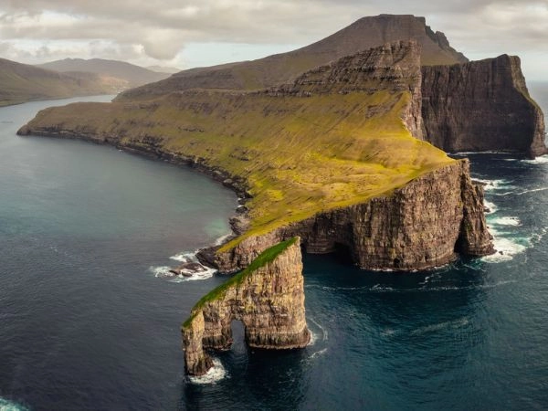 Scoprire le Isole Faroe e vivere la magia del Nord Atlantico