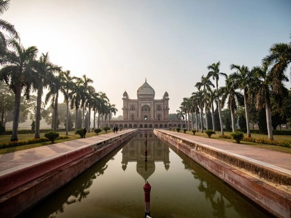 la Delhi contemporanea è una metropoli vivace
