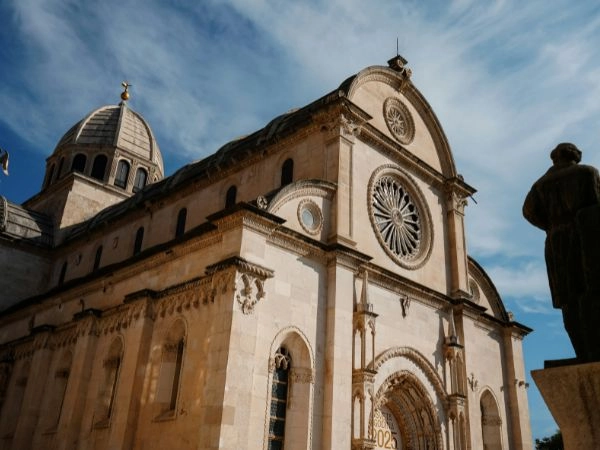 Cattedrale di San Giacomo, riconosciuta come sito del Patrimonio Mondiale dell'UNESCO