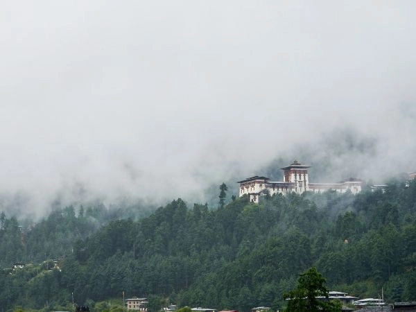 Conoscere il Jakar Dzong, antico simbolo del Bhutan