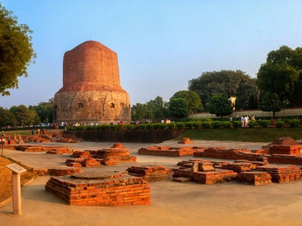 Escursione a Sarnath, dove Buddha pronunciò il suo primo sermone