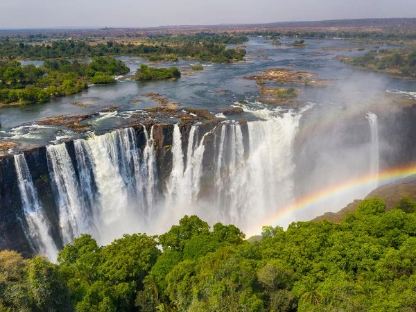 Visitare Livingstone e ammirare le spettacolari Cascate Vittoria