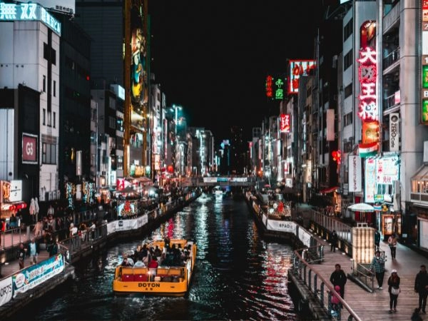 Dotonbori è il quartiere più turistico di Osaka