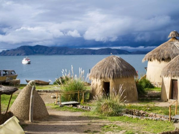 Escursione in barca sul lago Titicaca
