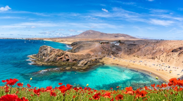 Papagayo-Beach-a-Lanzarote-una-vacanza-last-minute-al-mare