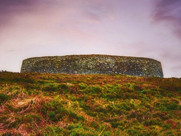Ammirare il Grianan of Aileach e il panorama sul Donegal