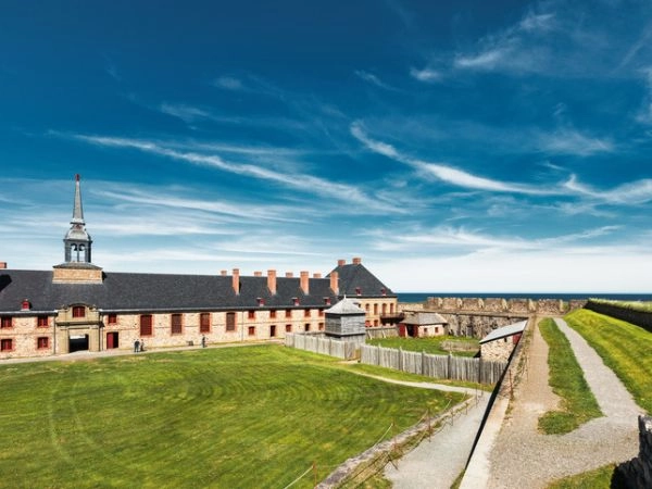 La Fortezza di Louisbourg, dove la storia prende vita attraverso musica, danza, lingua, artigianato e tradizioni culinarie