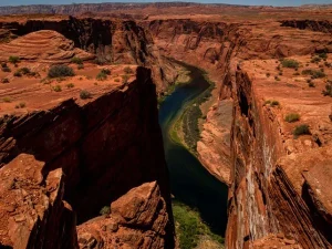 Fare attività acquatiche e escursioni nell'entroterra di Glen Canyon