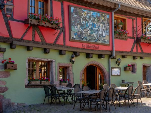 Gusta la deliziosa cucina alsaziana in uno dei tanti ristoranti tipici di Riquewihr