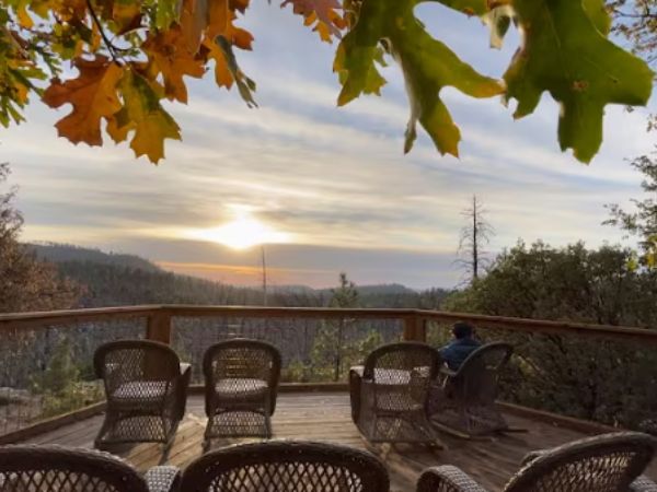Evergreen lodge