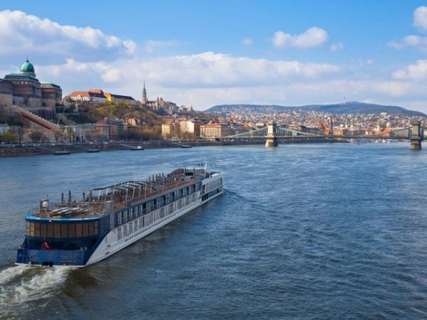 Crociere fluviali di lusso, esplorare città più piccole e suggestive lungo fiumi stupendi che attraversano l'Europa