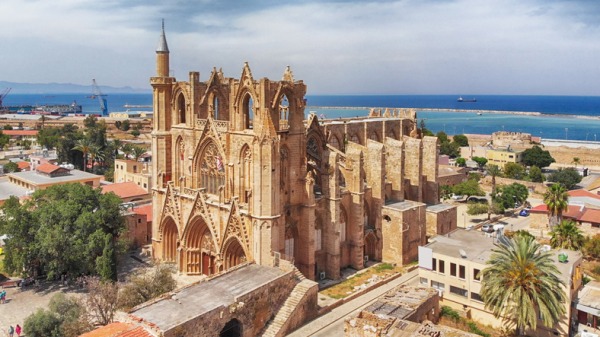 La Moschea Lala Mustafa Paşa, originariamente la Cattedrale di San Nicola, situata a Gazimağusa (Famagosta), nell'isola di Cipro.