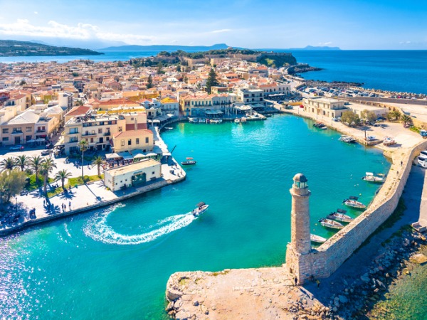 Veduta dell'antico porto veneziano di Rethymno, sull'isola di Creta, in Grecia