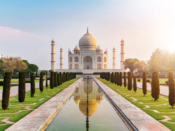 Il Taj Mahal è in fondo un inno all'amore eterno