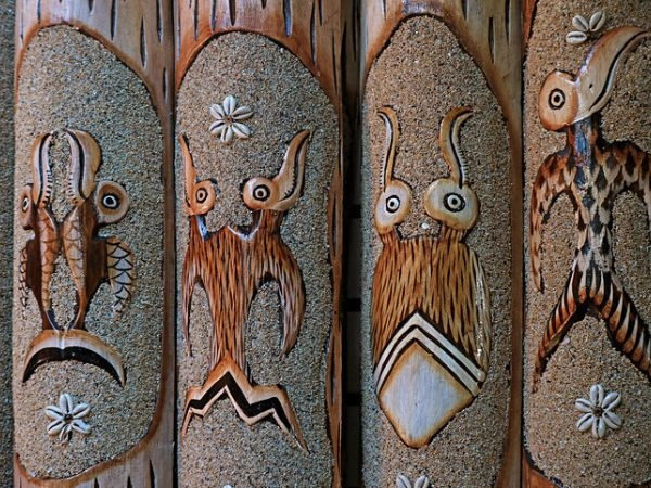 Tangata Manu, antica tradizione del culto dell’uomo uccello sull’isola di Rapa Nui.